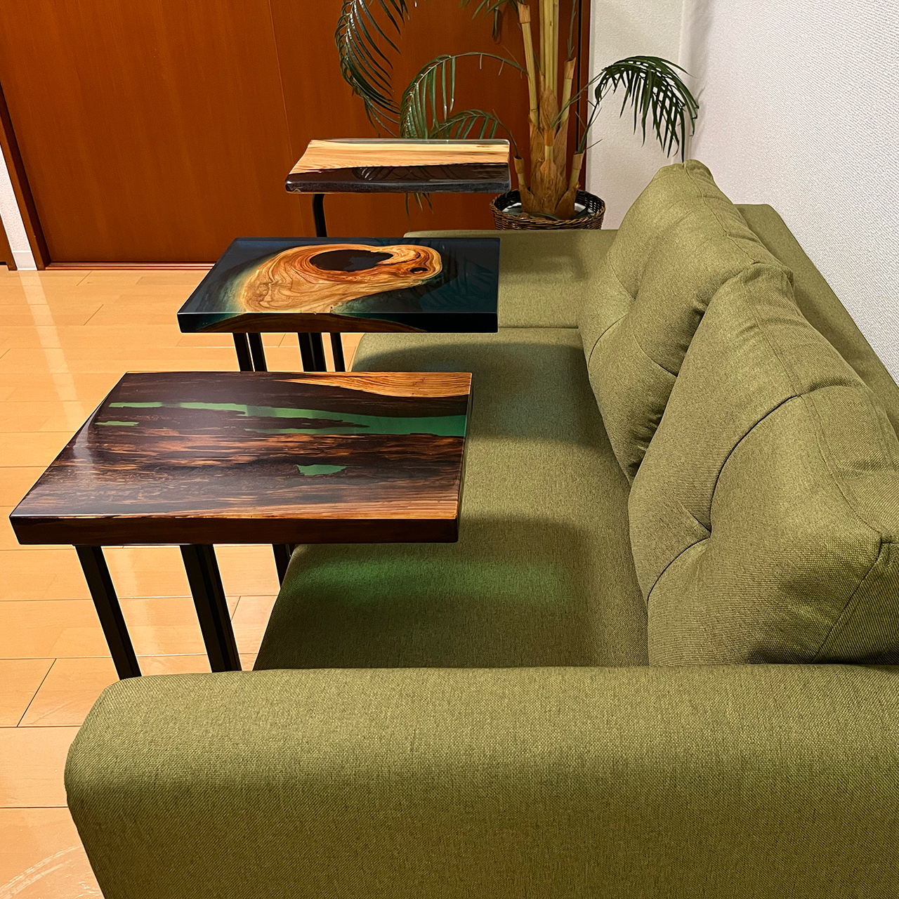 エンジュ】おしゃれ ローテーブル レジンテーブル リバーテーブル